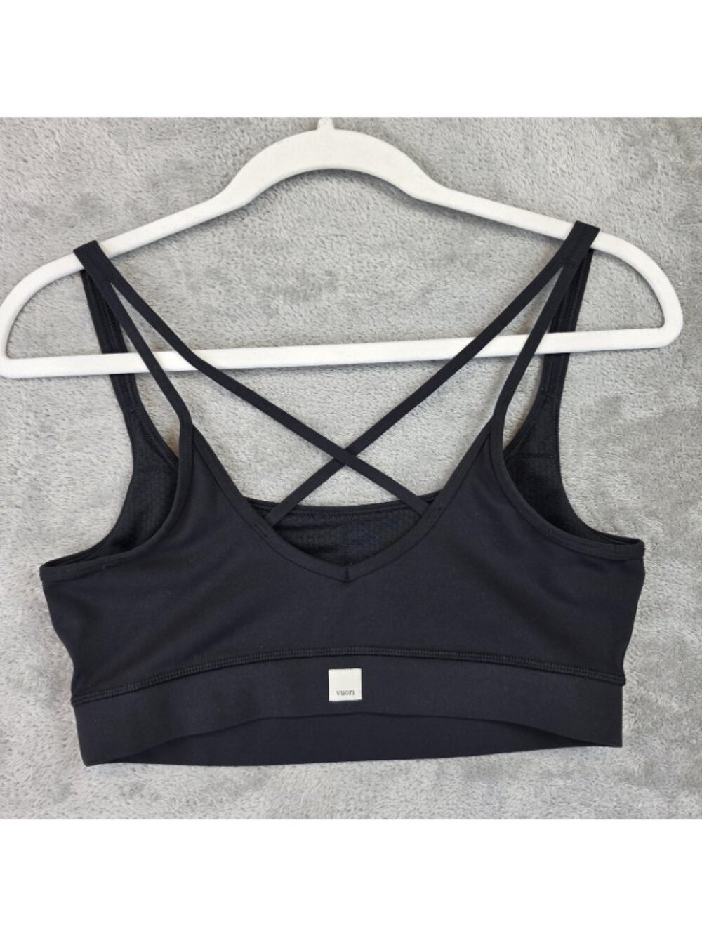 Vuori Mindset Sports Bra Womens M Black Crossback Lined Stretch Yoga Athletic - Picture 2 of 8